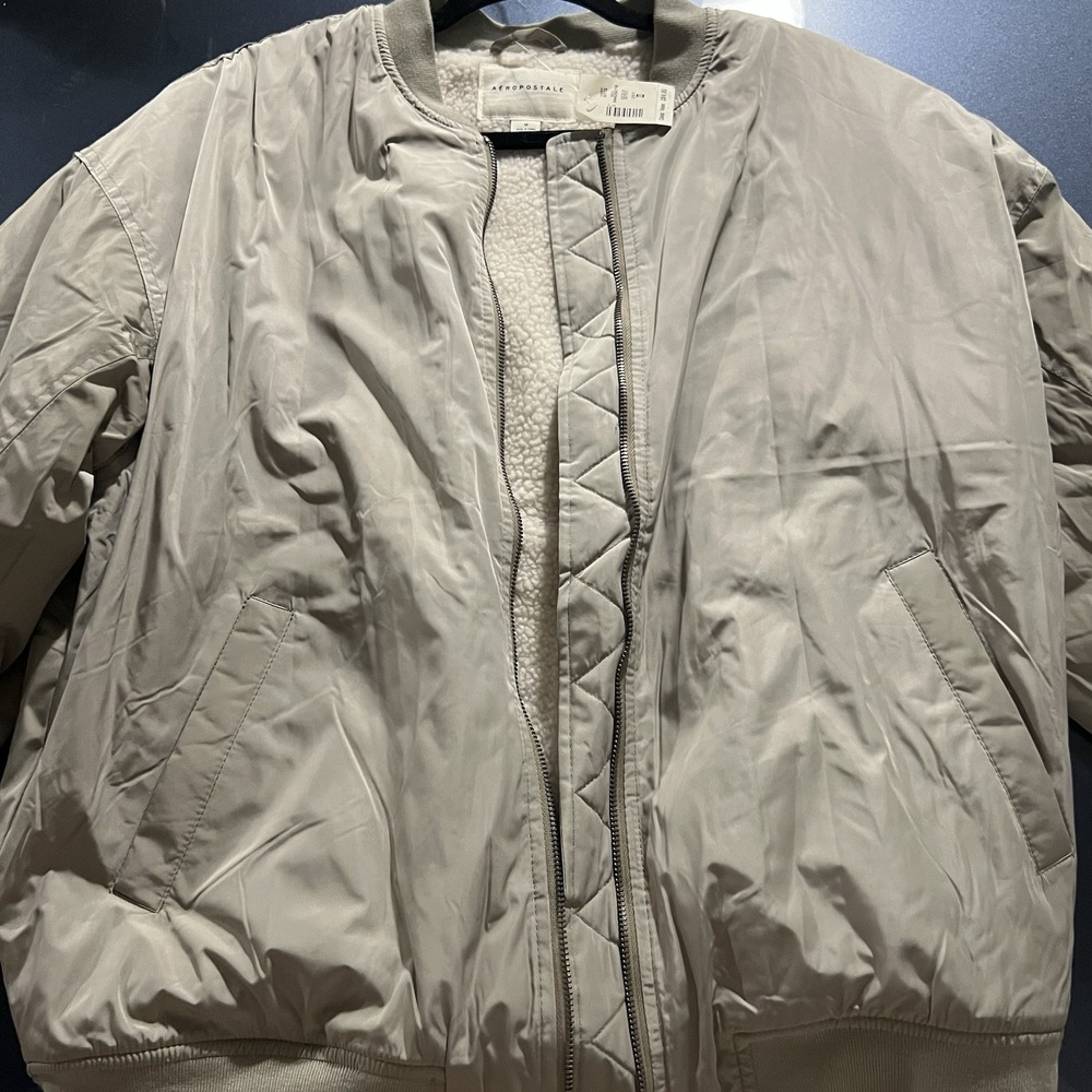 Aeropostale Bomber Jacket Men's Sz Medium Tan‎ Khaki NWT Faux Fur Interior
